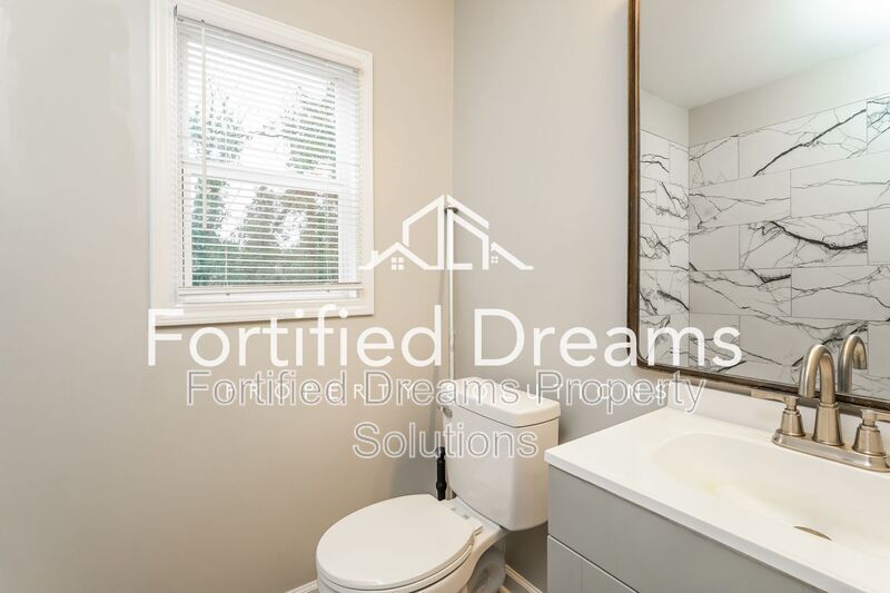 Building Photo - 3718 Tech Ave