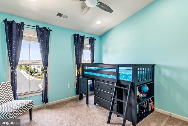 Building Photo - 23638 Sailfish Square