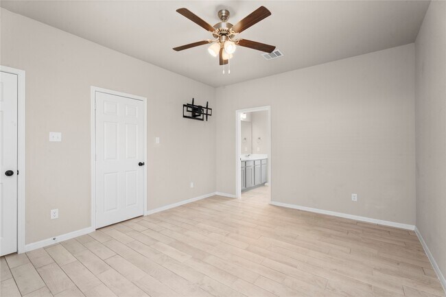 Building Photo - 24717 Teton Holw Trl