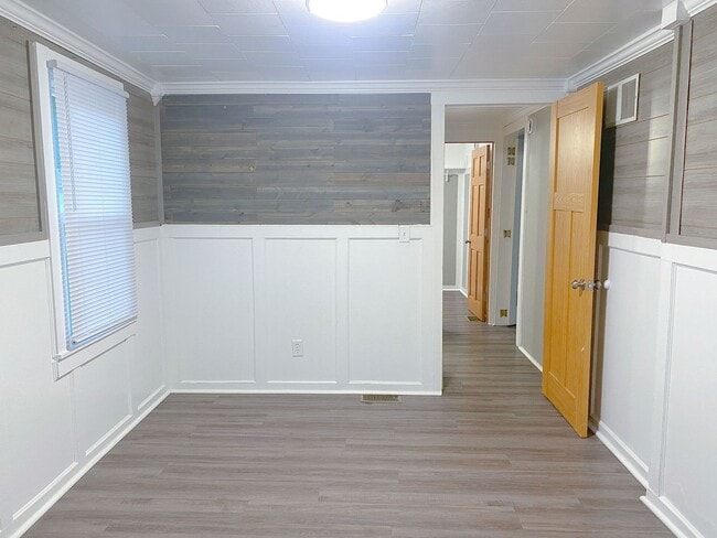 Building Photo - 2 bedroom 1 bath home