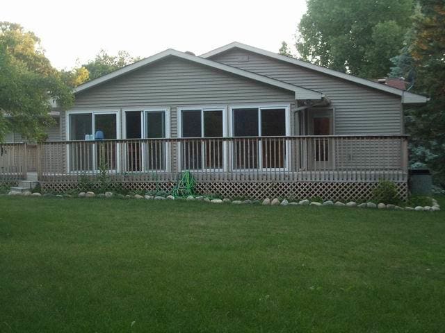 Building Photo - 3829 Pine Ln