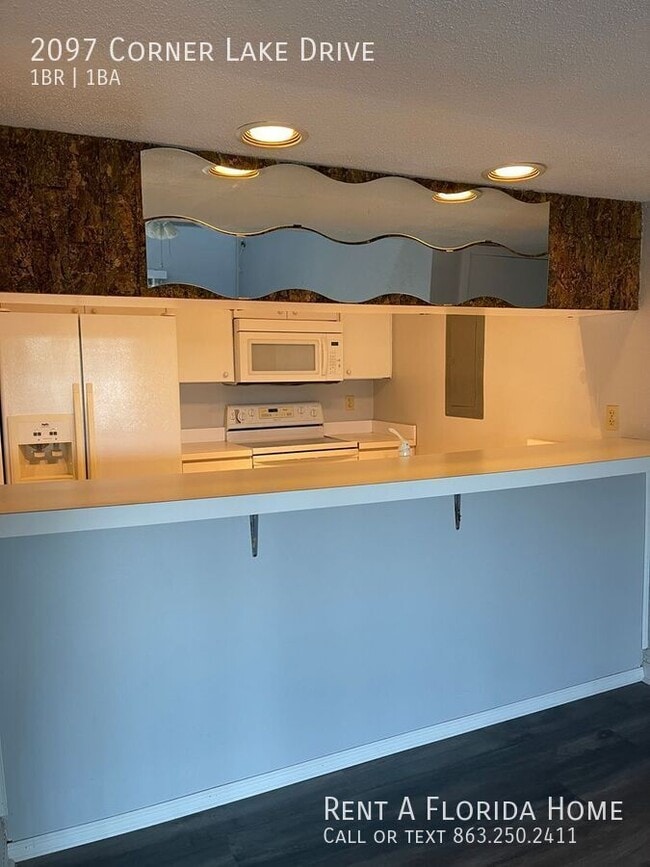 Building Photo - 2097 Corner Lake