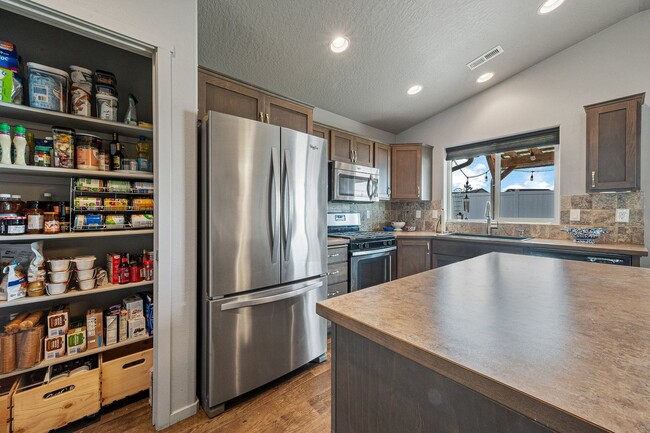Building Photo - 3 bedroom home in Coeur dAlene
