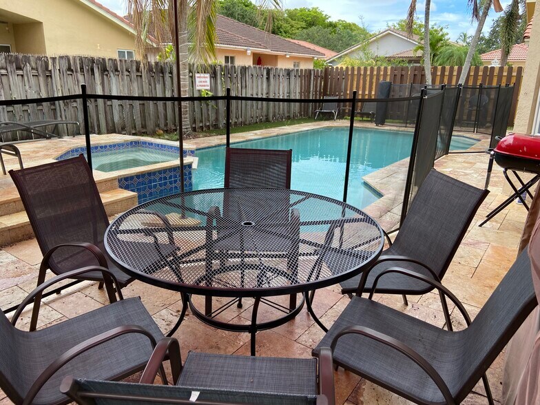 Building Photo - 3607 Simms St