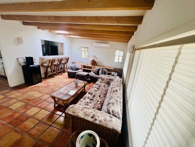 Building Photo - Scenic Hillside Living – Spacious 3 Bed, 2 Bath with Sweeping Views