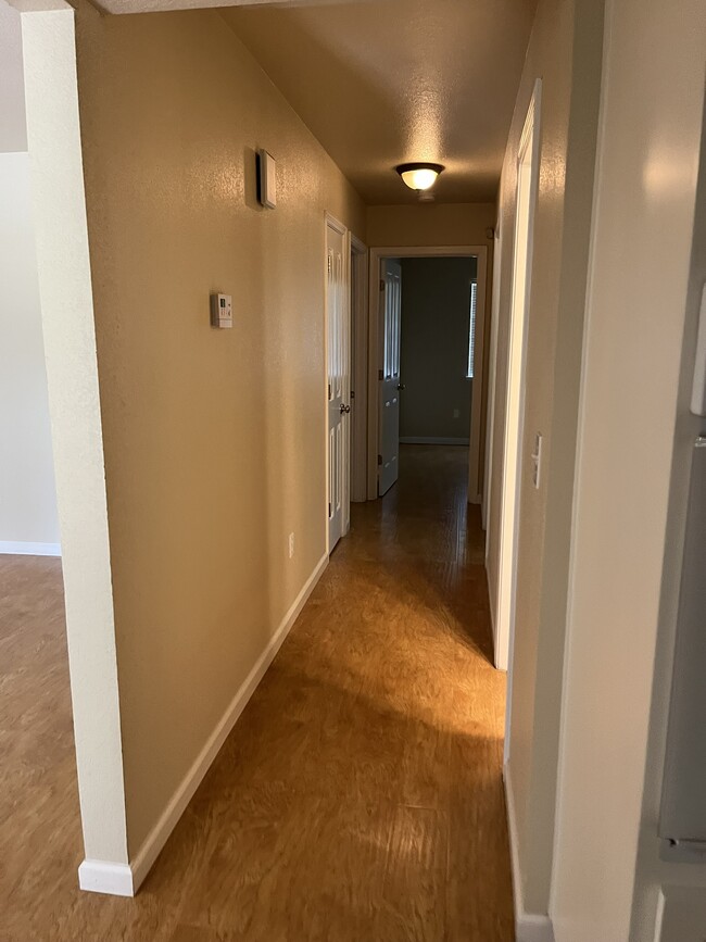 Building Photo - 10099 Elk Grove Florin Rd