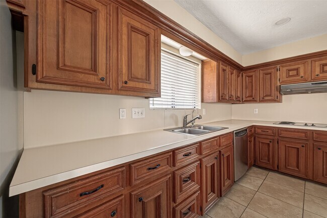 Building Photo - 14703 Stanbridge Dr