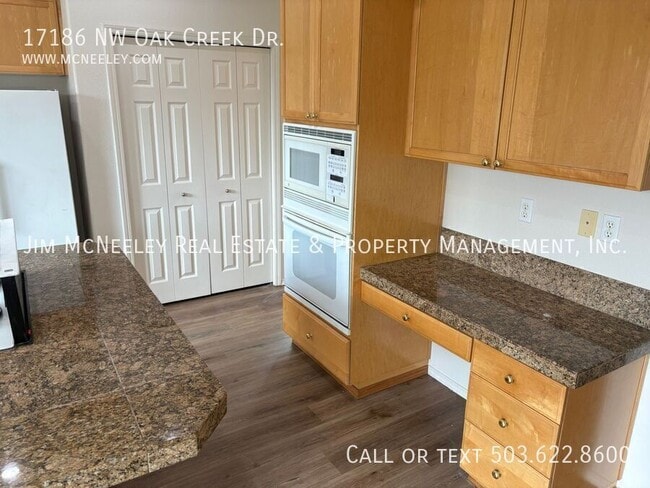 Building Photo - 17186 NW Oak Creek Dr