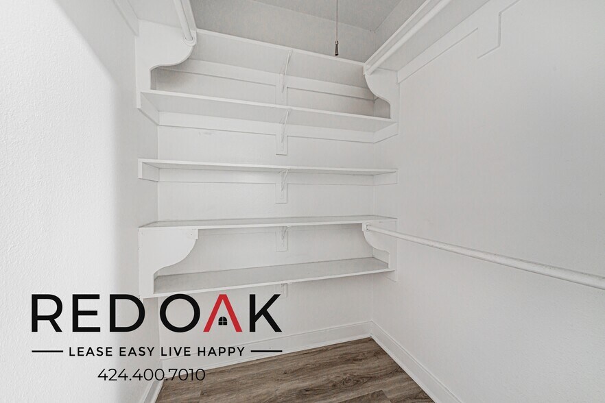 Building Photo - 1616 Normandie Ave