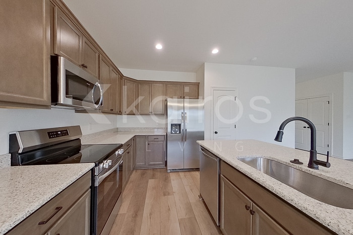 Building Photo - 118 Rainfall Ln