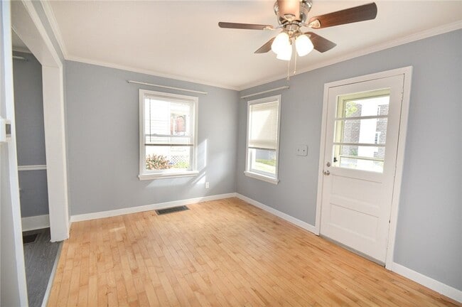 Building Photo - 144 Parce Ave