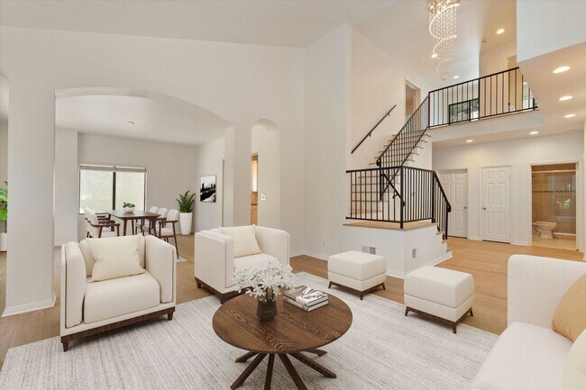 Building Photo - Renovated Single Family Home in Prime Wood...