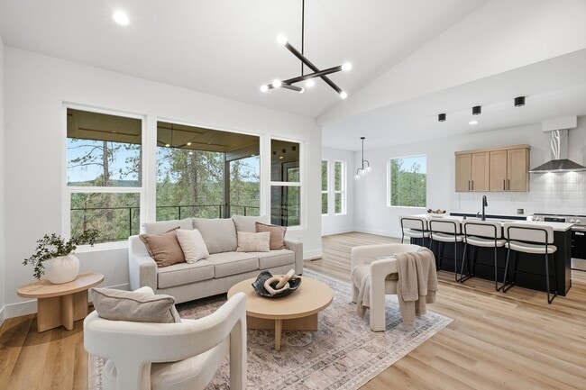 Building Photo - 2418 E Casper Dr