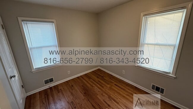 Building Photo - South KC Ranch on Cul de Sac, Finished Basement, Section 8 OK!