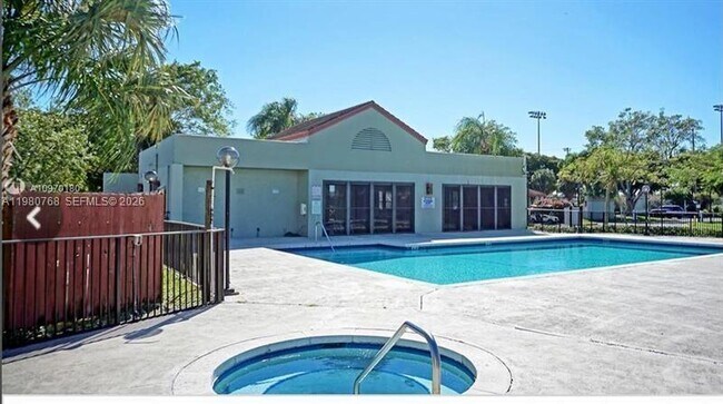 Building Photo - 216 Lake Pointe Dr