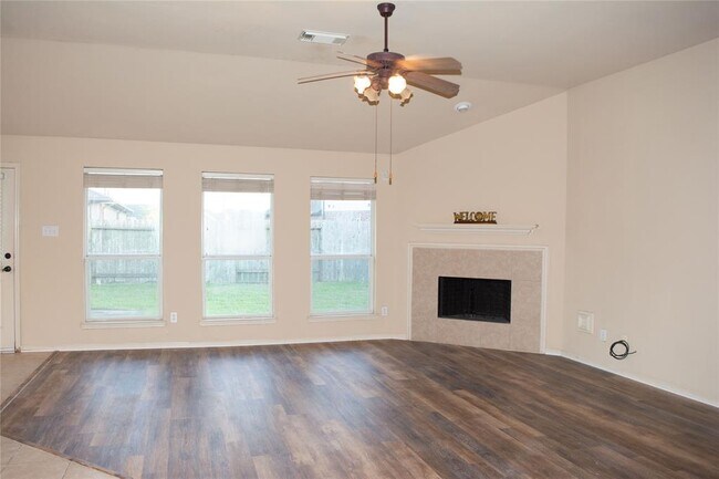 Building Photo - 100 San Simeon Dr