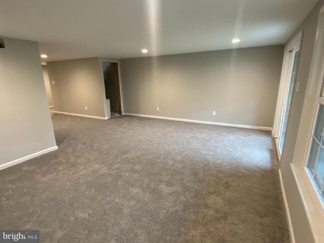 Building Photo - 2402 Winterbridge Ln