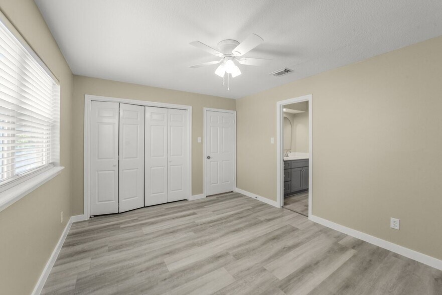 Building Photo - 4138 Club Valley Dr