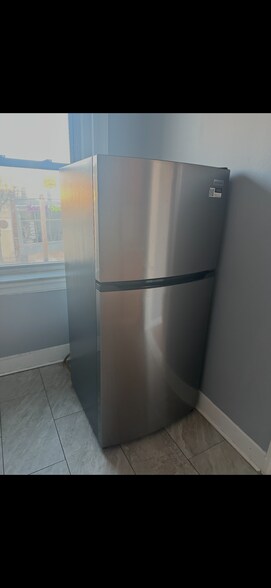 Building Photo - 712 Church Ln