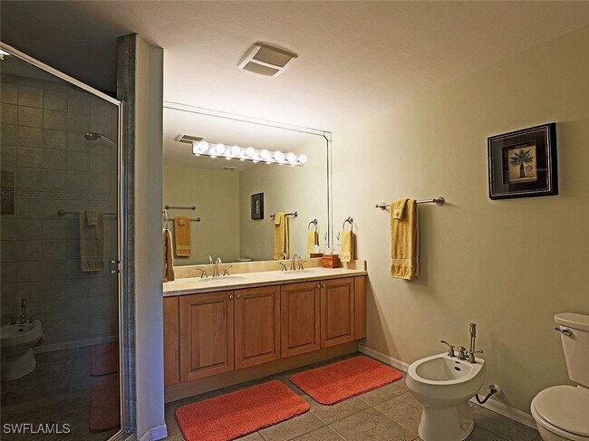 Building Photo - 15460 Bellamar Cir