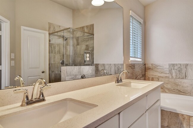 Building Photo - 388 Kendall Crest Dr