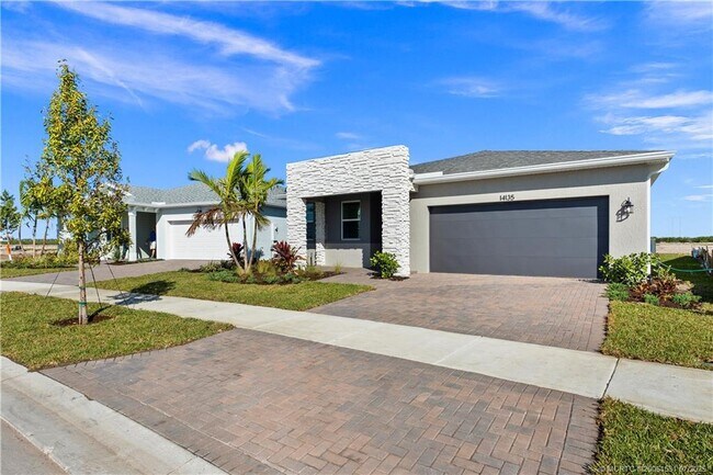 Building Photo - 14135 SW Safi Ter