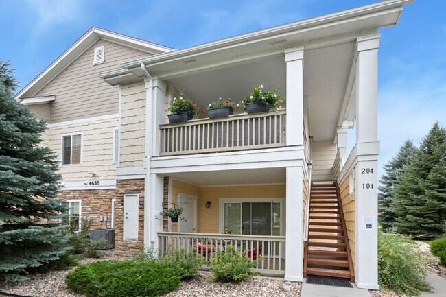 Building Photo - Bright & Spacious 2 Bedroom, 2 Bath Condo