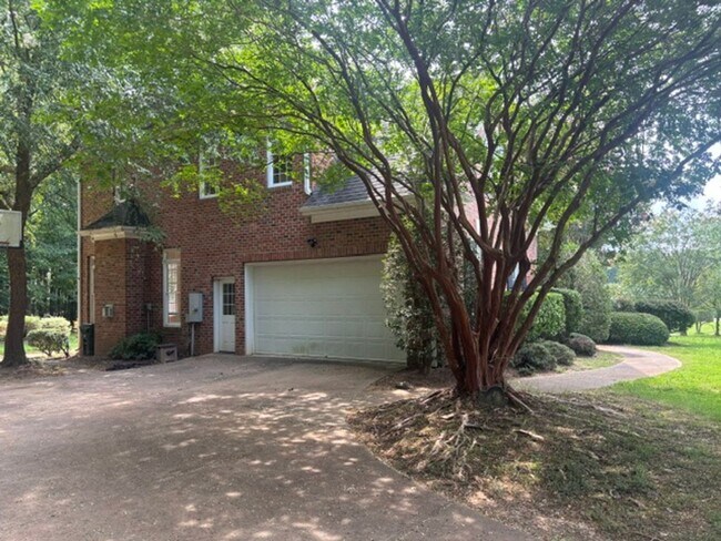 Building Photo - 43 Crooked Creek Ln