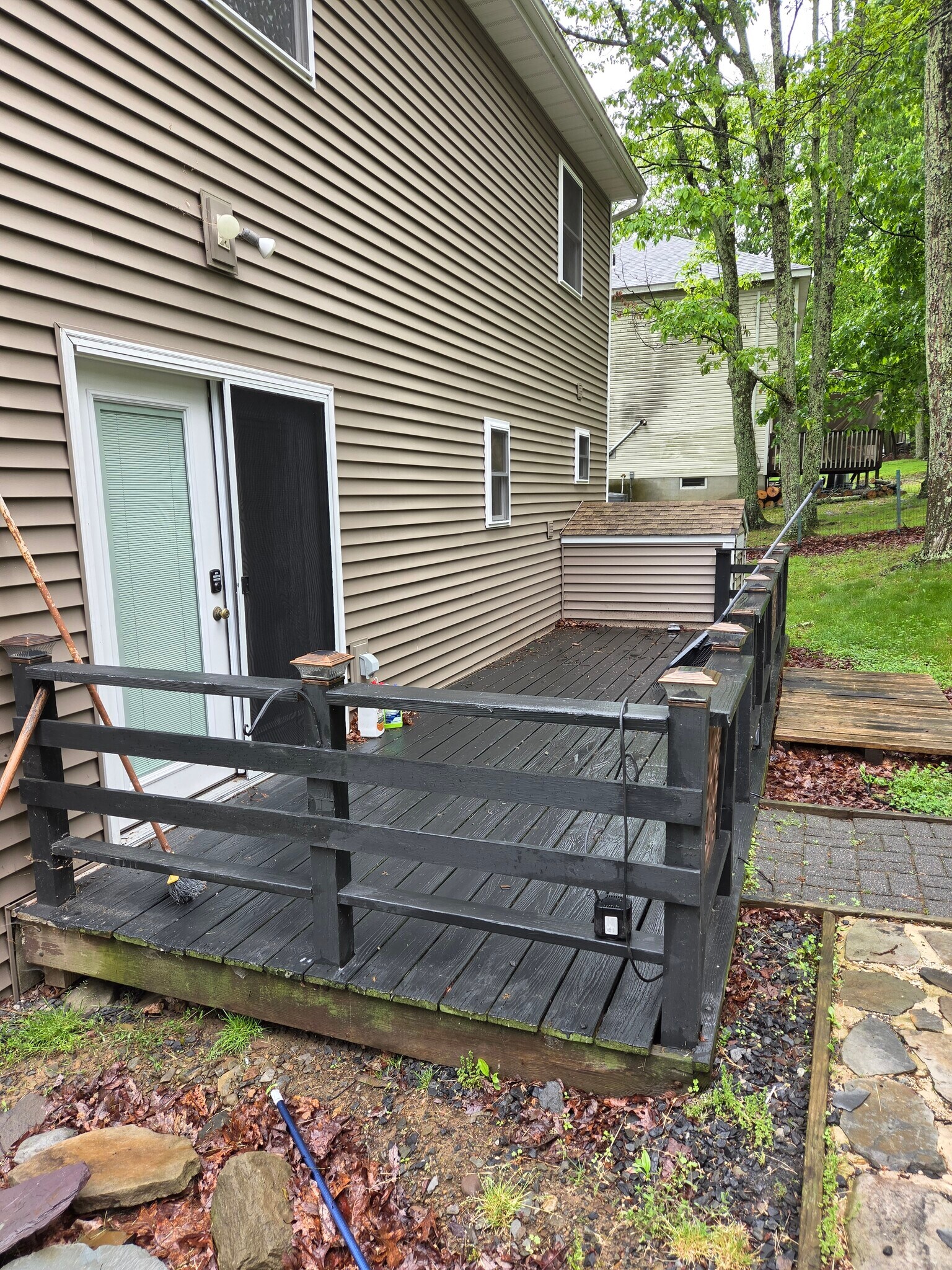Building Photo - 2114 Lakeview Rd