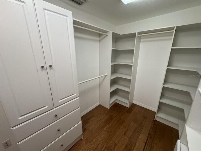 Building Photo - 15696 Hennipen Cir