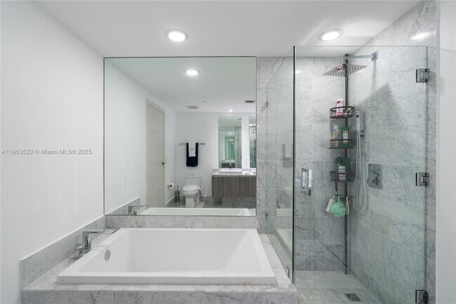 Building Photo - 801 S Miami Ave