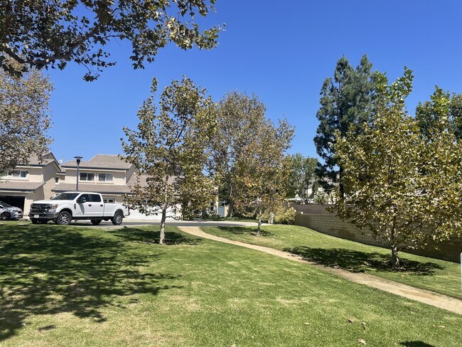 Building Photo - 2418 Manet Ln