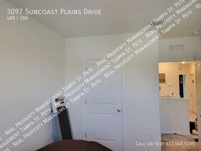 Building Photo - ***$1000 OFF OF FIRST MONTHS' RENT***