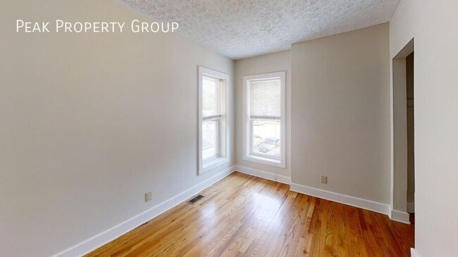 Building Photo - 1372 Indianola Ave