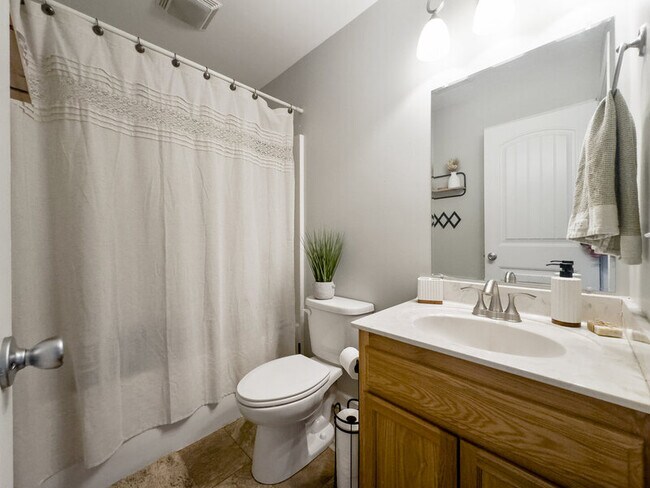 Building Photo - 155 Rose Brier Lane.