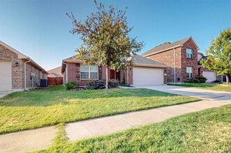 Building Photo - 4728 Meadow Green Trail