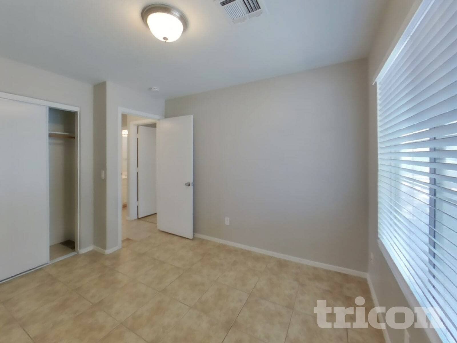 Building Photo - 4873 E Rousay Dr