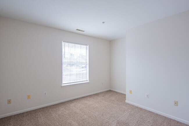 Building Photo - Charming 2-Bedroom Ranch Home with Garage and Spacious Backyard in Dover, DE