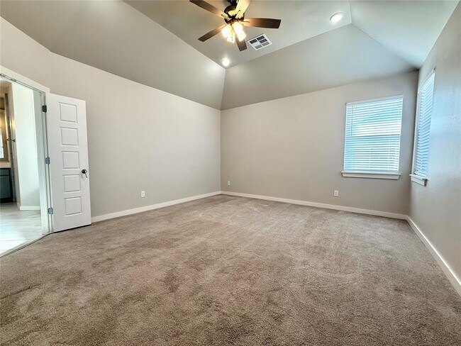 Building Photo - 1421 Hickory Trl