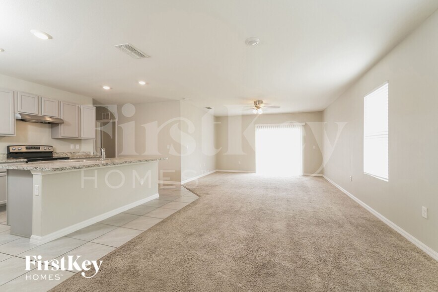 Building Photo - 1055 Andean Ln
