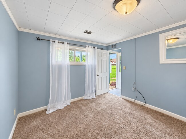 Building Photo - 6030 Cotter Ave
