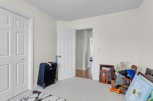 Building Photo - Beautiful 3-Bedroom Home in the Heart of Charleston!