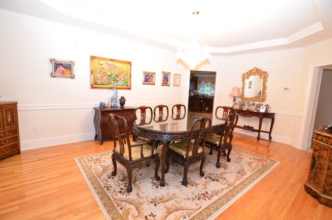 Building Photo - 4 Summit Way