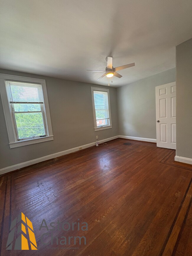 Building Photo - 2756 Pelham Ave