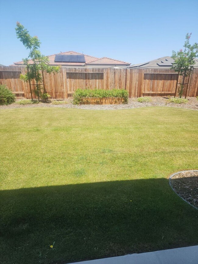 Building Photo - Your new home is here! Enjoy the charm of ...