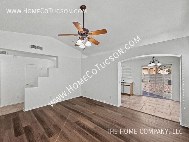 Building Photo - 7117 W Amarante Dr