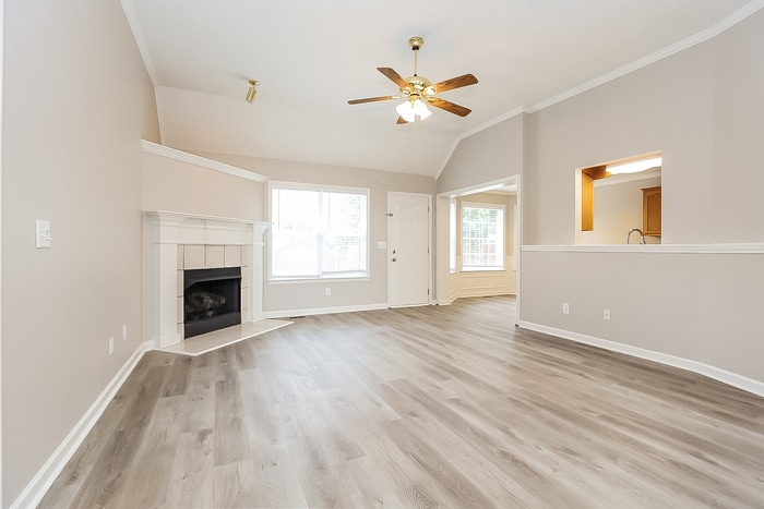 Building Photo - 2219 Spartan Ct