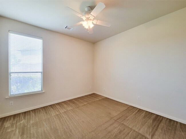 Building Photo - 18419 E Morgans Bend Dr