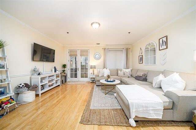 Building Photo - 501 9th St