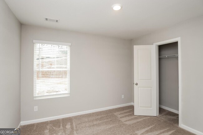 Building Photo - 1005 Nandina Ct